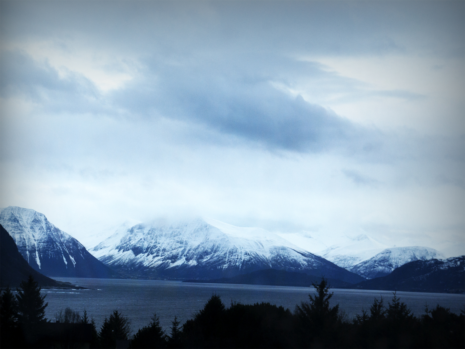 Mountains 1600x1200 Mountains 1600x1200